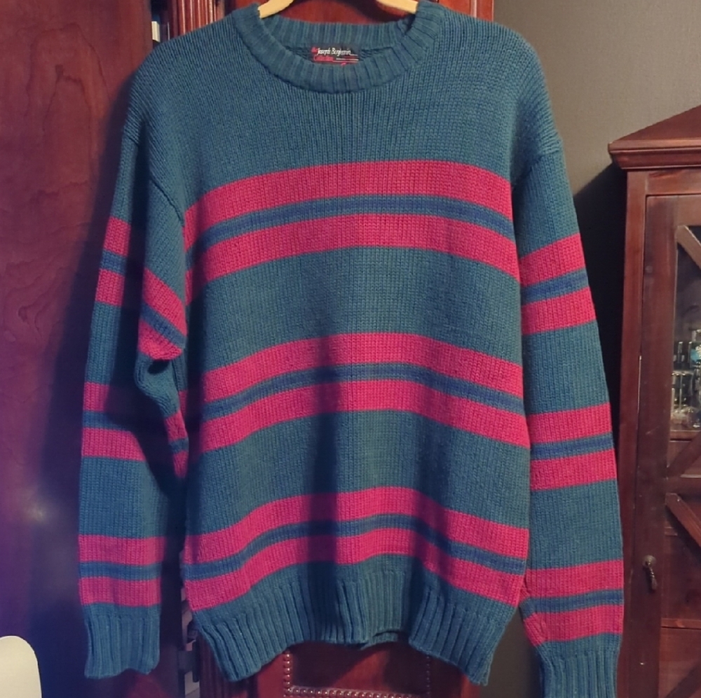 Vintage Men's Crewneck Sweater in Green and Red